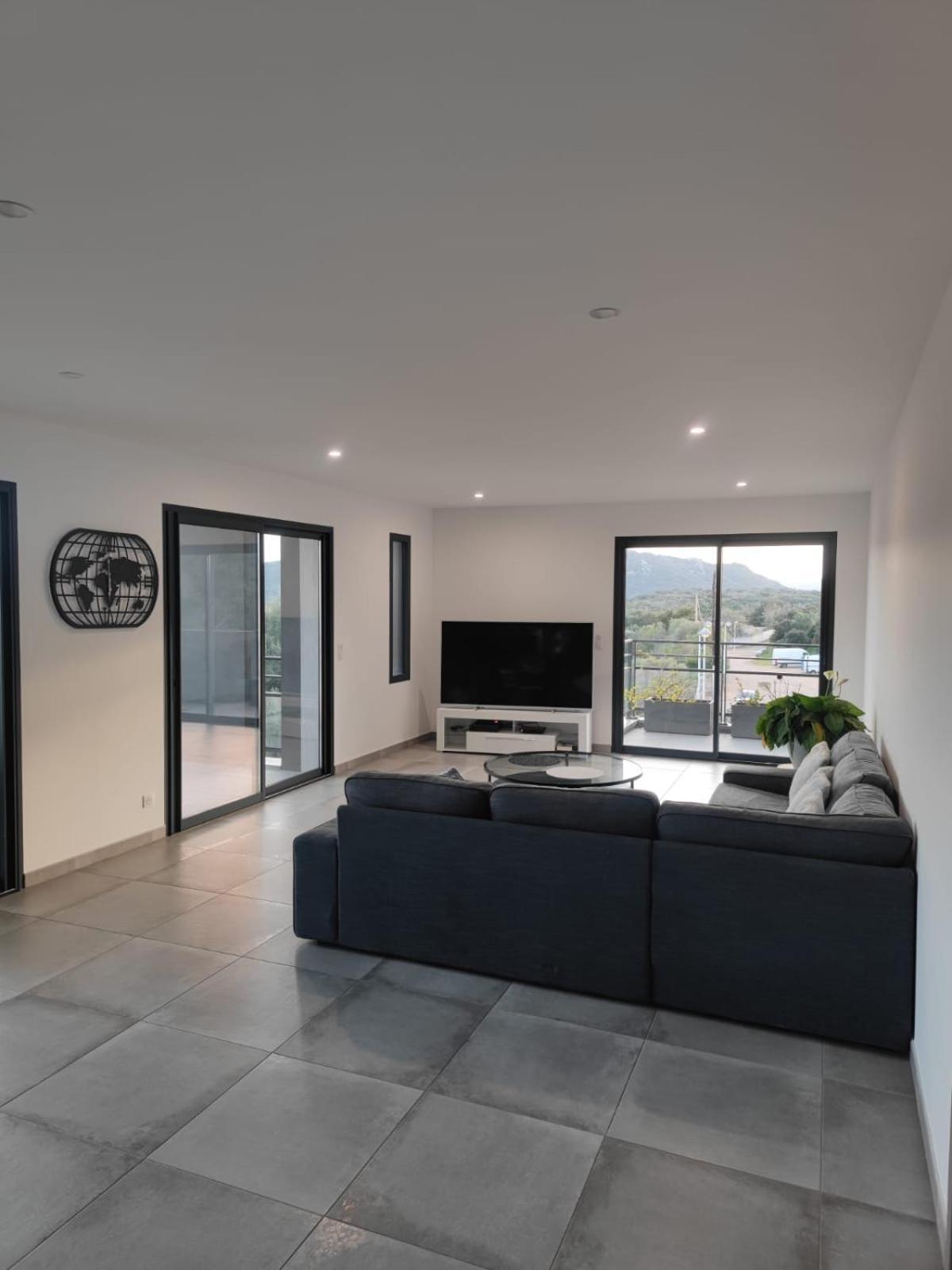 Bel Appartement Spacieux A Porto-Vecchio, 10Min A Pieds Du Centre Ville Екстериор снимка